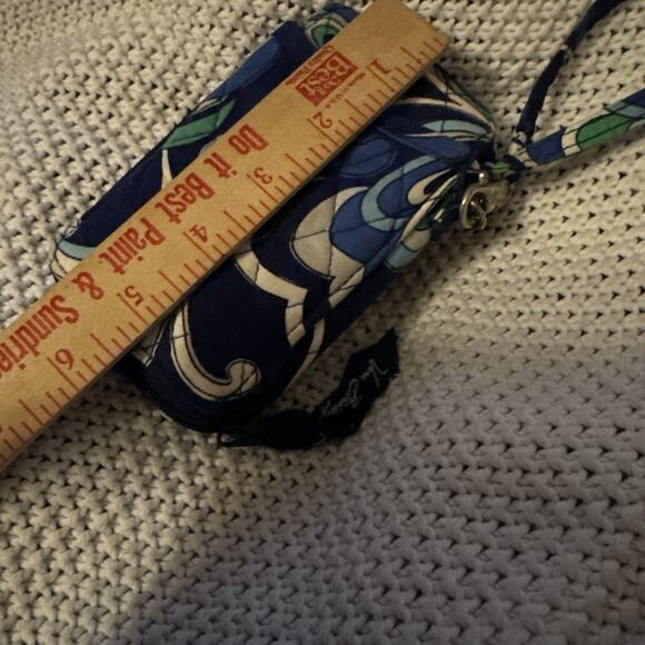 Vera Bradley Mediterranean Blue Tech Case Wallet Wristlet Zip Around Mosaic - Picture 6 of 7